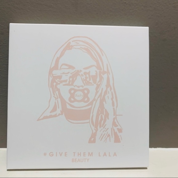 NWT GIVE THEM LALA BEAUTY “The Baby” Eyeshadow Palette - Picture 9 of 9